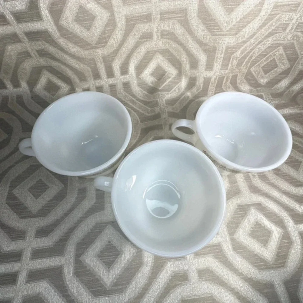 Vintage Pyrex Coffee Cups Opaque White Glass Woodland Pattern Set‎ of 3